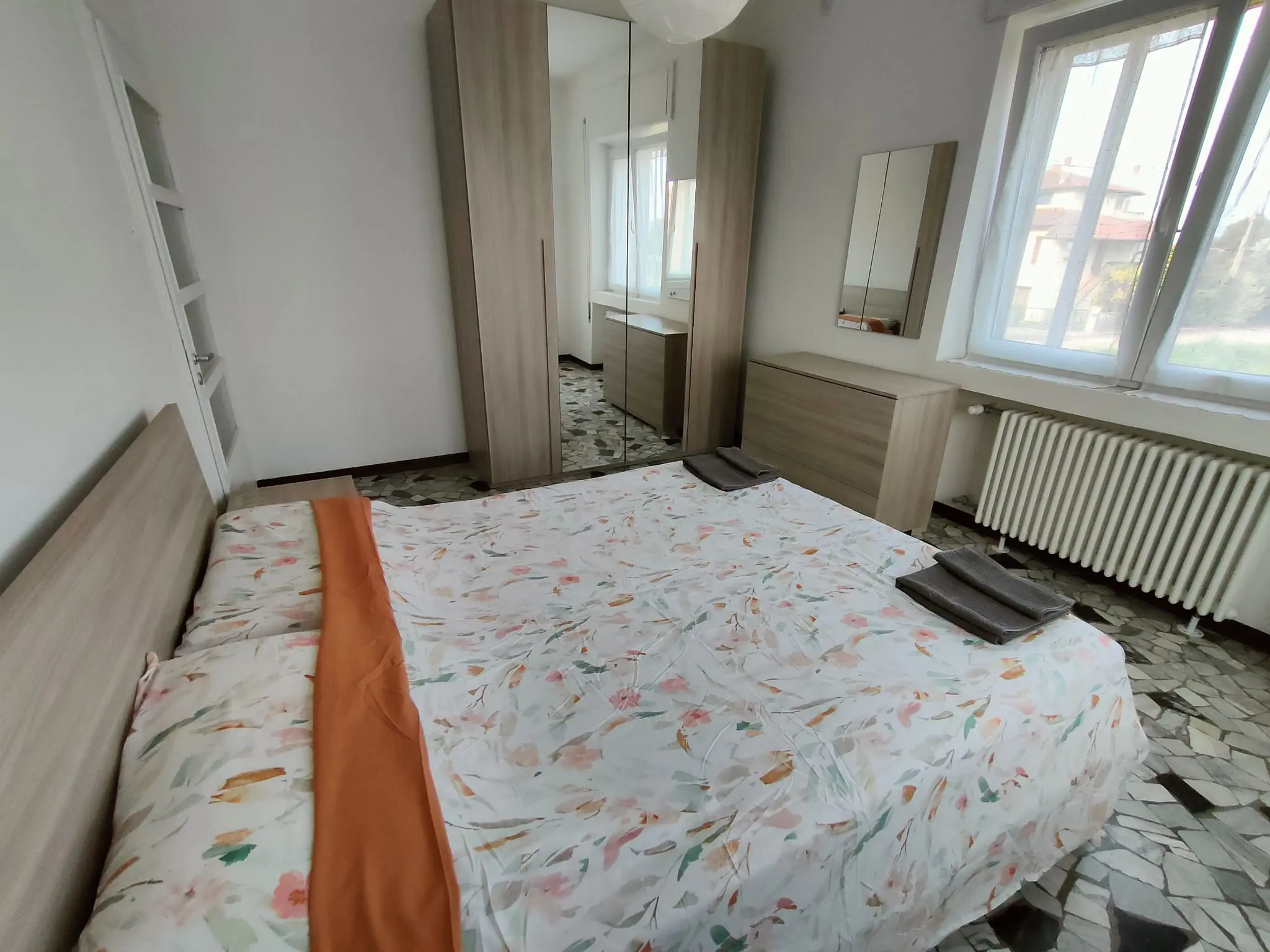 Appartamento 3 Camere Matrimoniali Piano Primo — foto 4